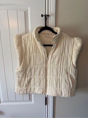 Rareraw Cozy Cream Quilted Cropped Fit Cable-Knit Vest